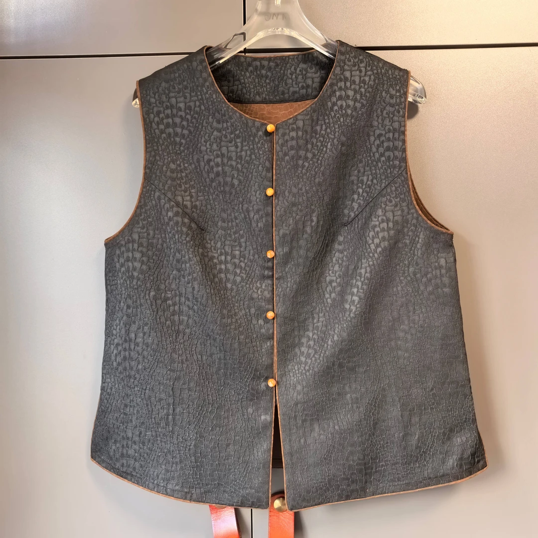 非遗香云纱系列  鳄鱼纹马甲