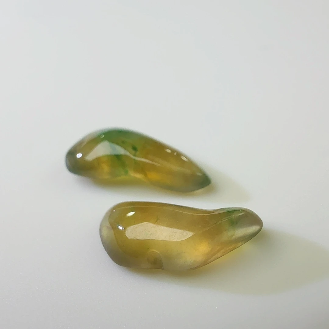 翡翠裸石黄加绿特色料