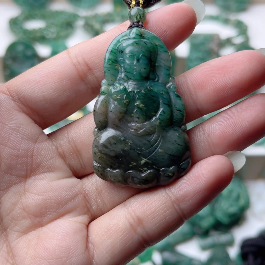 独山玉未镶嵌挂件