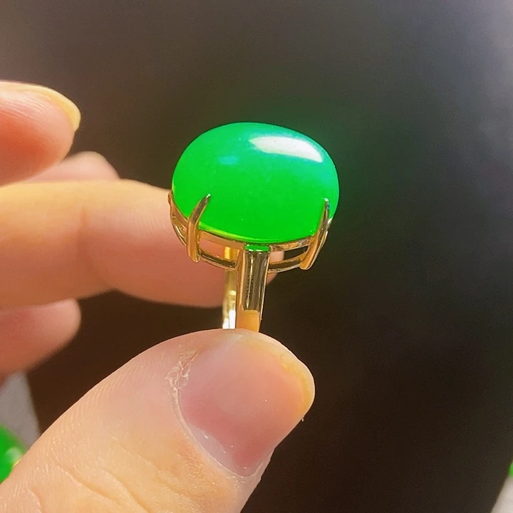 翡翠14K金镶嵌颈饰