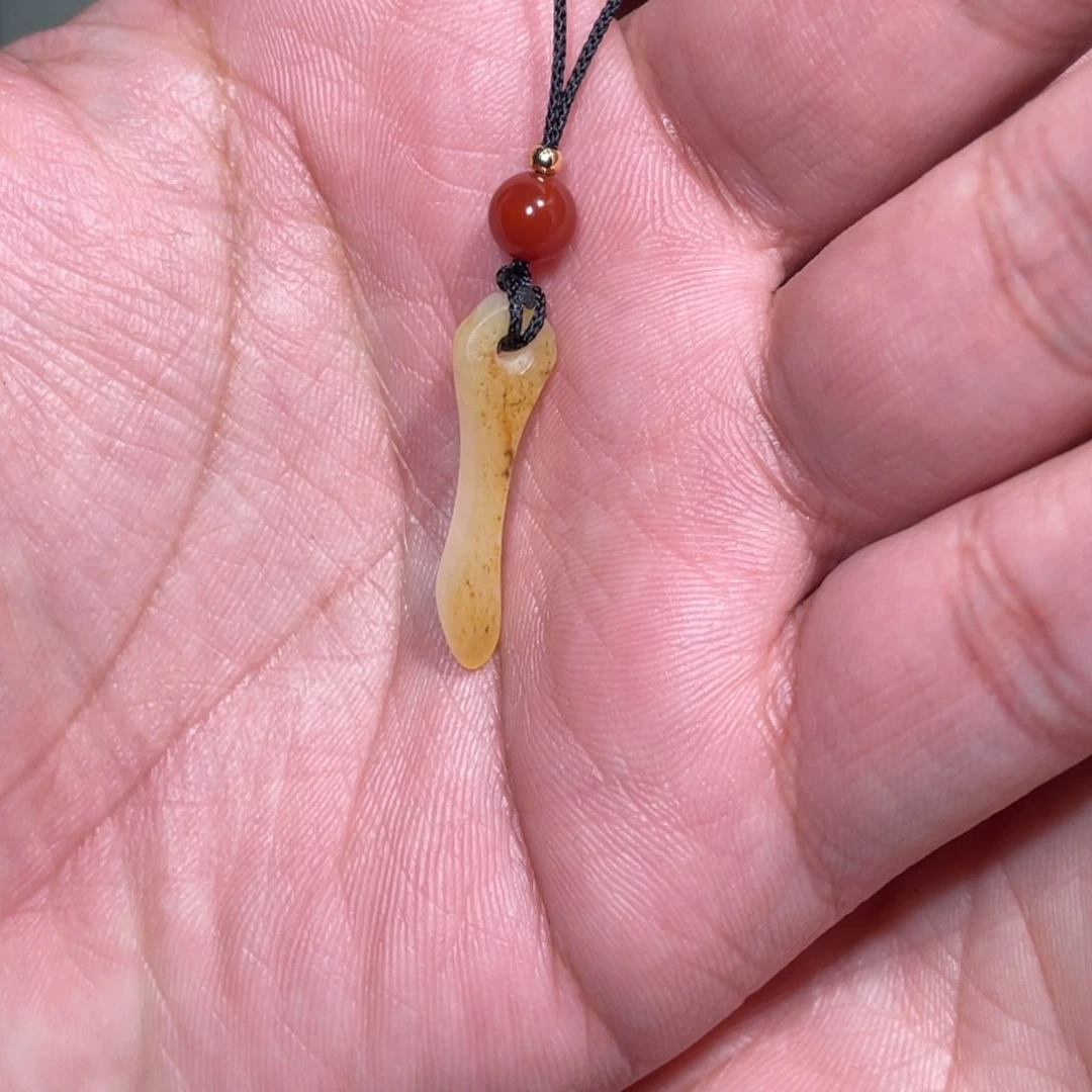 和田玉颈饰未镶嵌多****玉