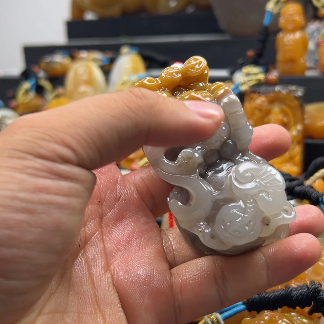 石英质玉（黄龙玉）未镶嵌多选发其一