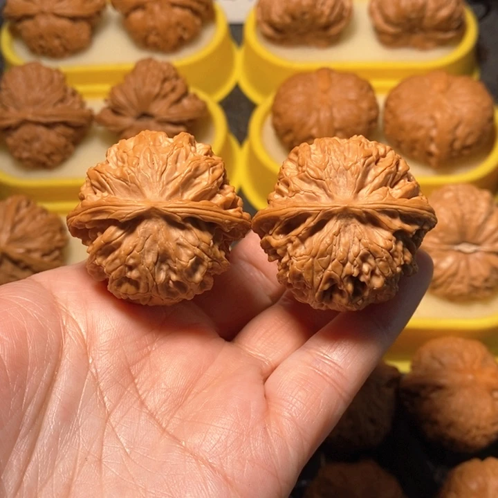 文玩核桃把件苹果园 39