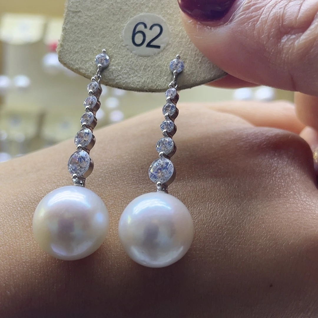 银S925镶嵌耳饰淡水珍珠