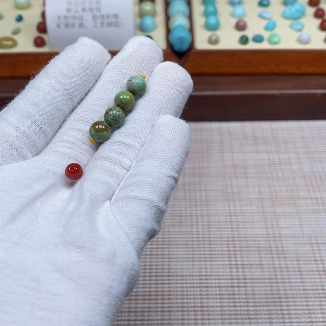 南红玛瑙配饰未镶嵌