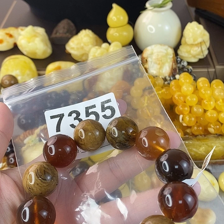 蜜蜡未镶嵌珠宝奇石