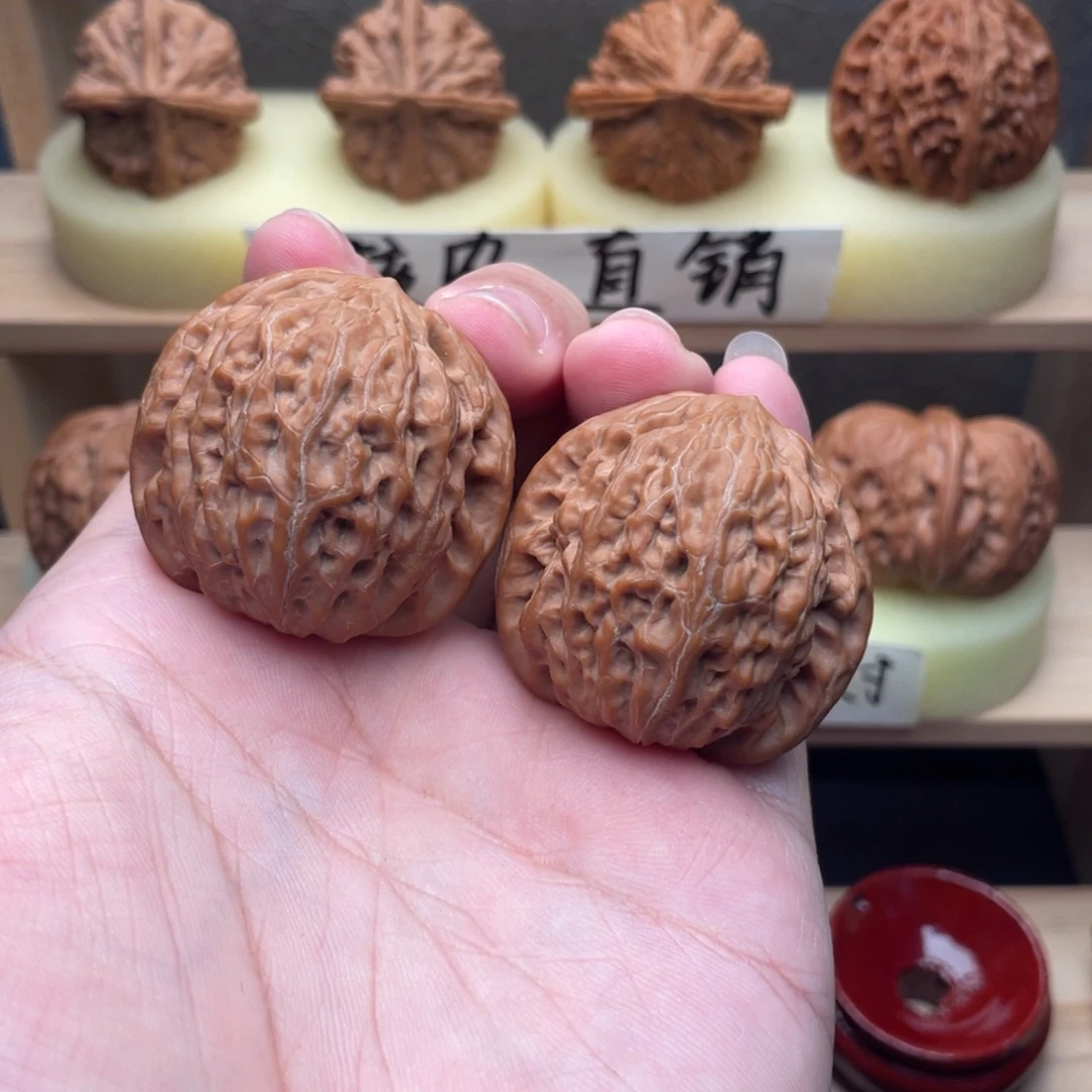 鲤***跃吊坠文玩核桃全品铁锤39交友价