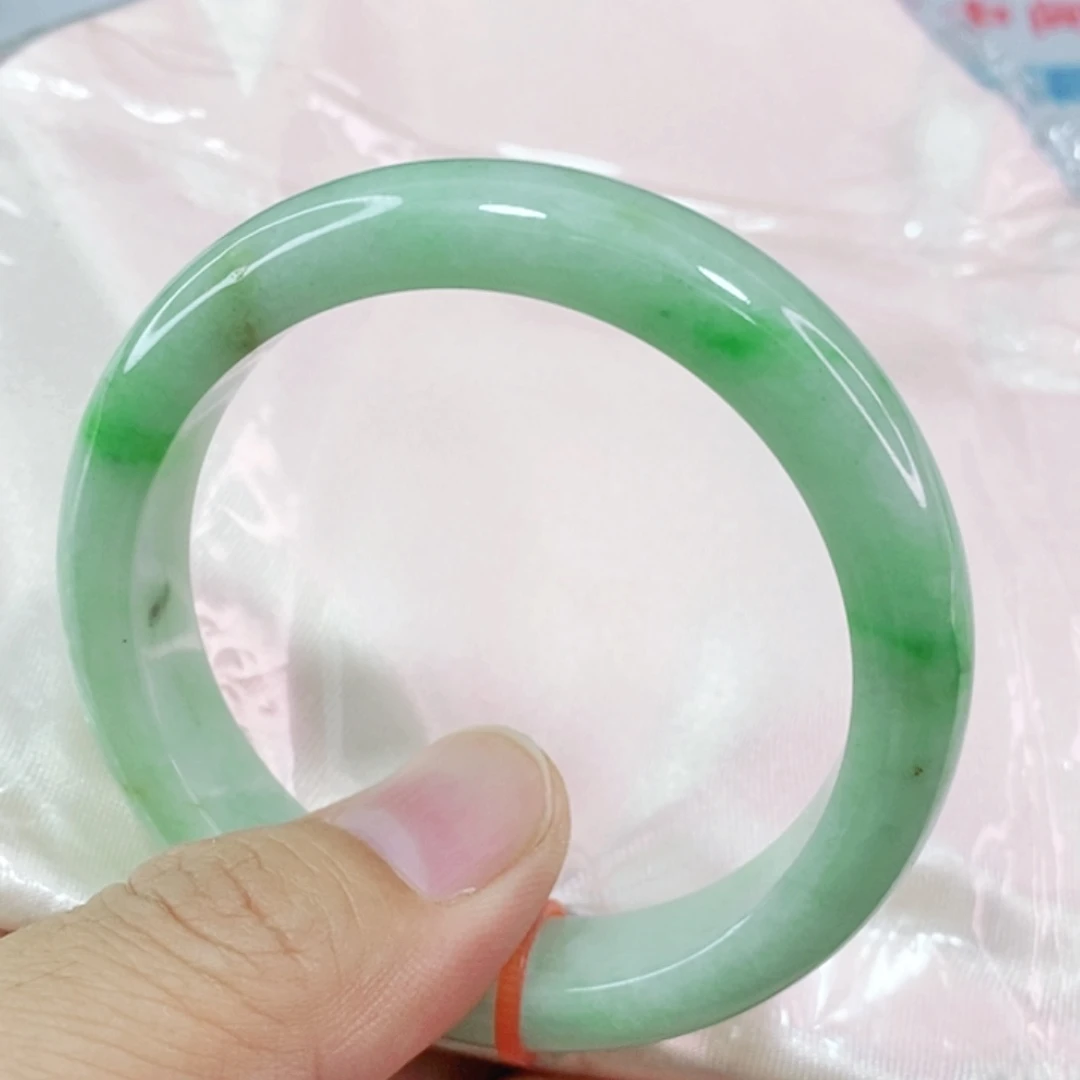 未镶嵌手镯翡翠是**星51.3圈口捡漏