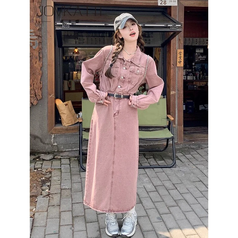 粉色时髦牛仔连衣裙女2025秋季新款小众设计感工装风收腰开叉长裙