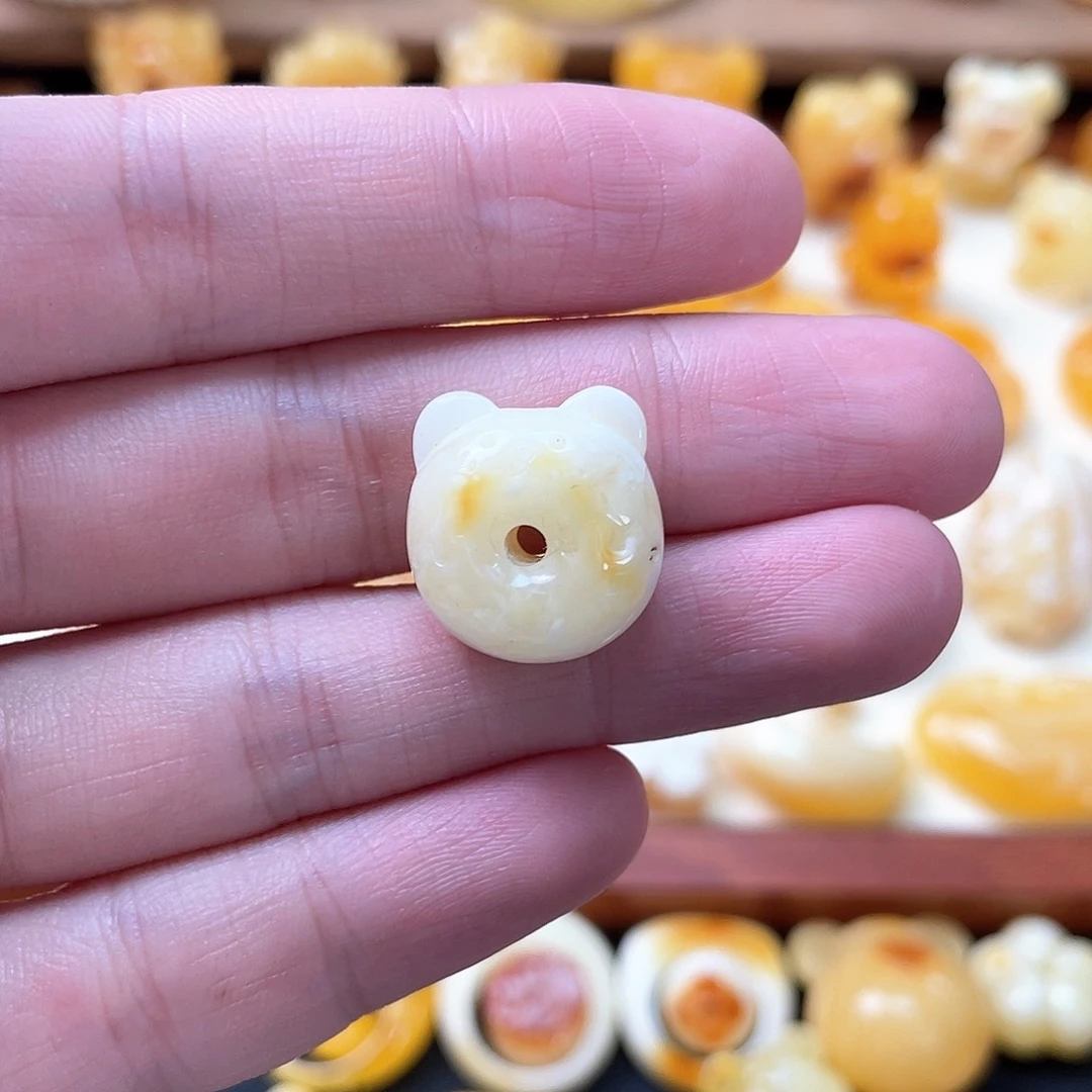 琥珀珠宝奇石未镶嵌