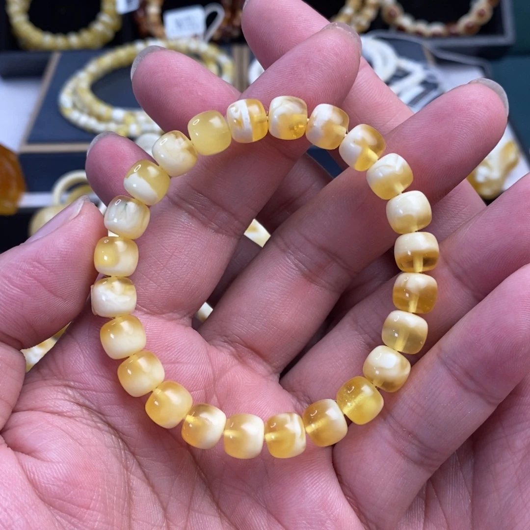 三***-裸石蜜蜡未镶嵌8.8mm
