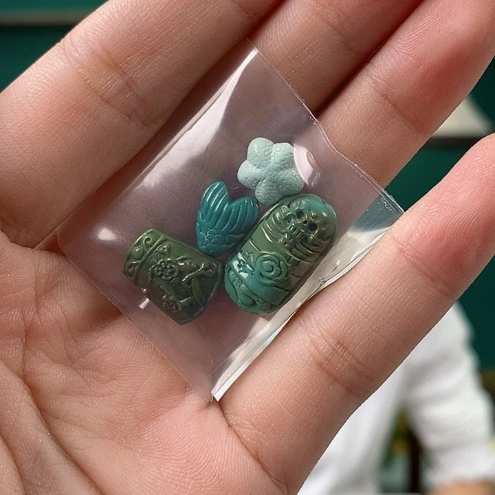 绿松石未镶嵌珠宝奇石