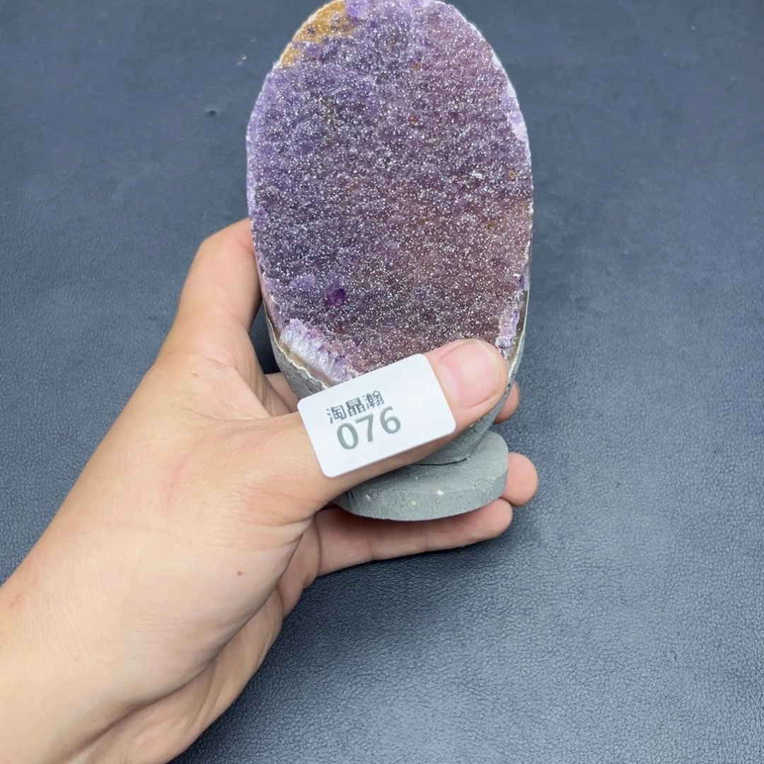 未镶嵌水晶大型摆件（非配饰）范*