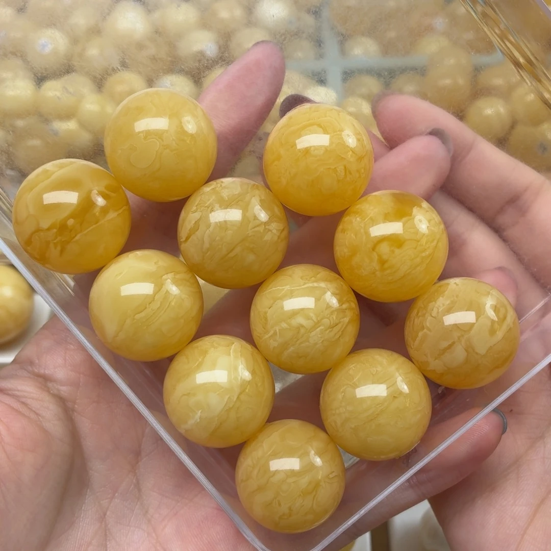T***i蜜蜡未镶嵌裸石微瑕22+
