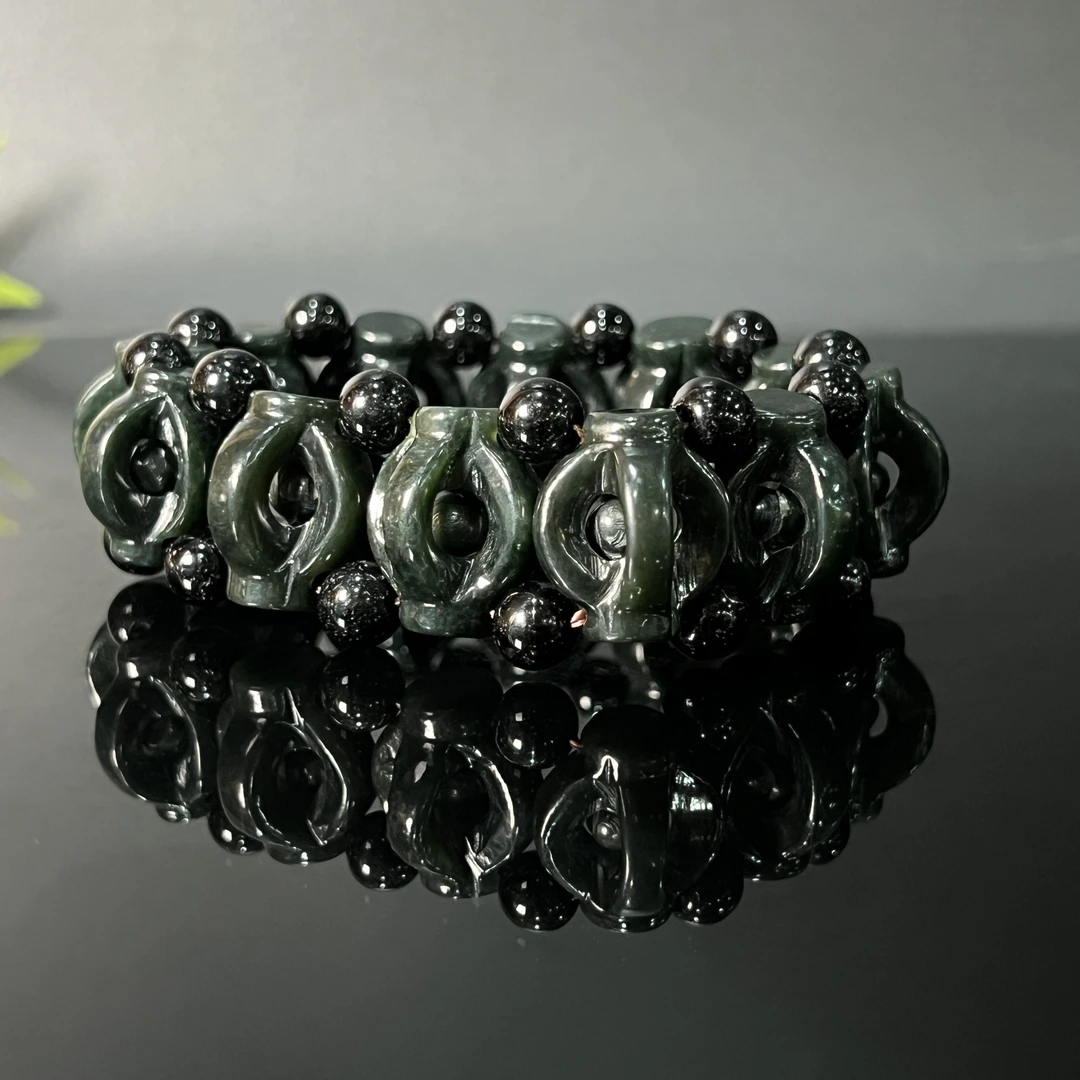 1222GC8855和田玉手串