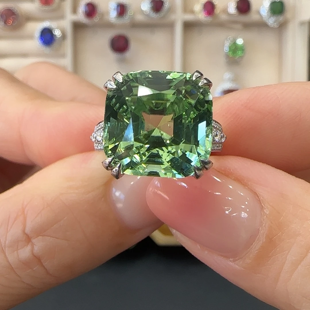 18K金镶嵌戒指碧玺12.09ct