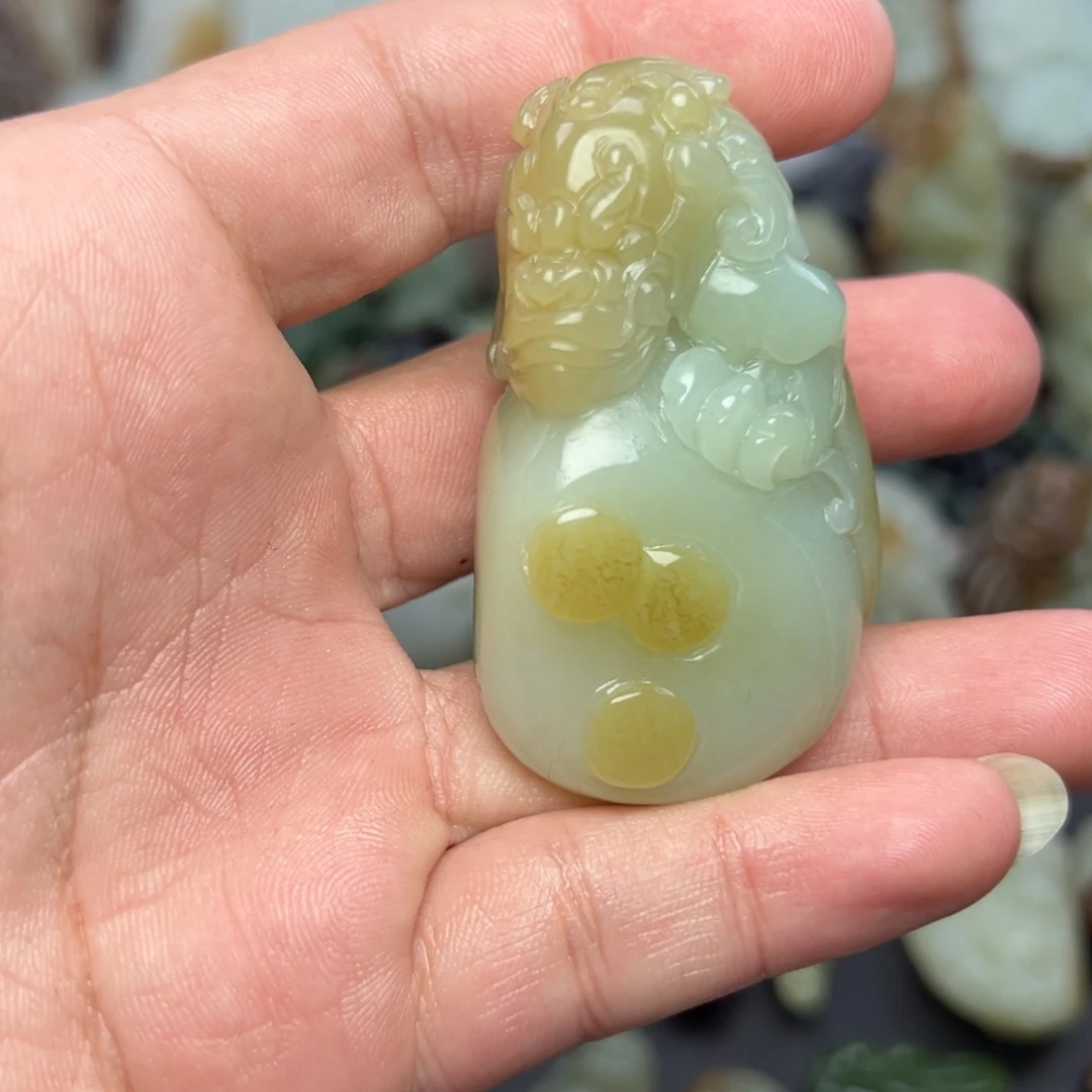 和田玉未镶嵌挂件