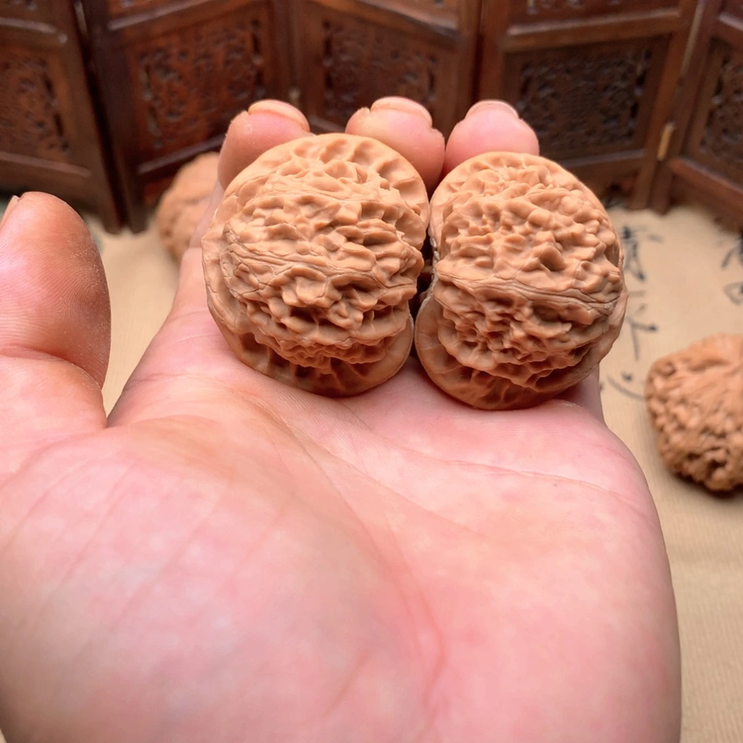 龙***陈把件文玩核桃宫灯