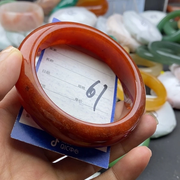 石英质玉手镯未镶嵌