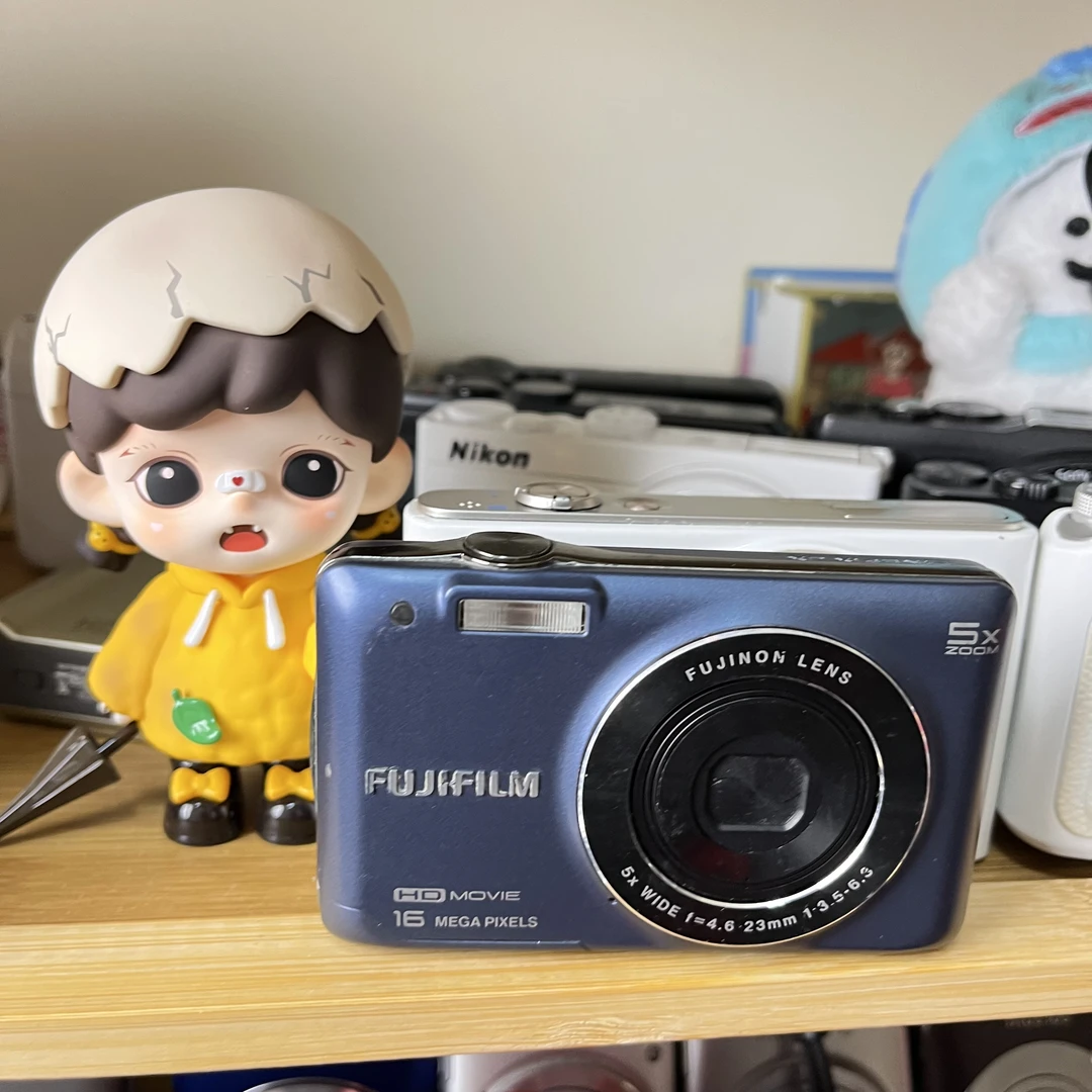 9新  富士jx665 1600w像素 特价闪光灯坏屏幕背光成色如图配件齐