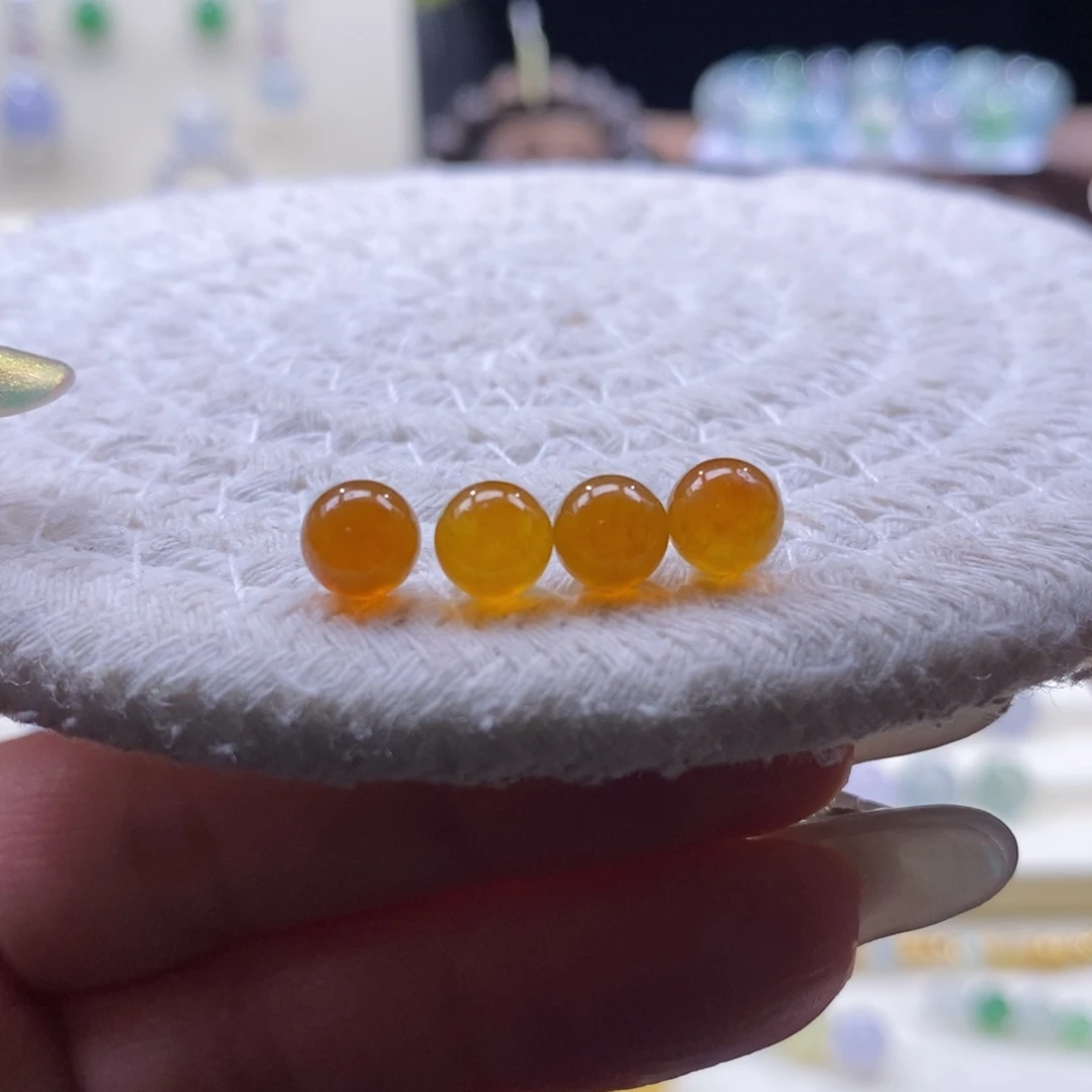 翡翠未镶嵌颈饰翡翠芬达色系珠珠多样性发其一