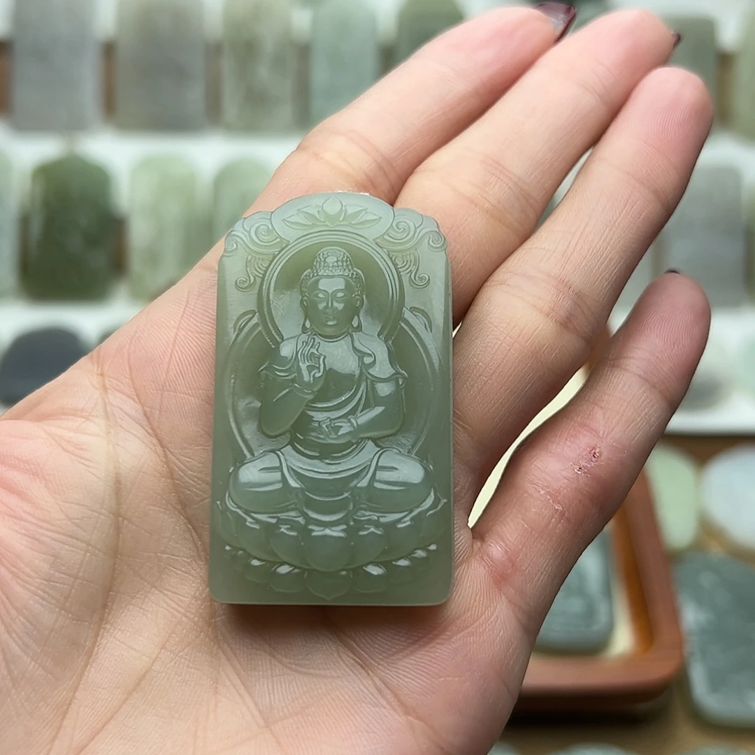 五***督和田玉未镶嵌颈饰