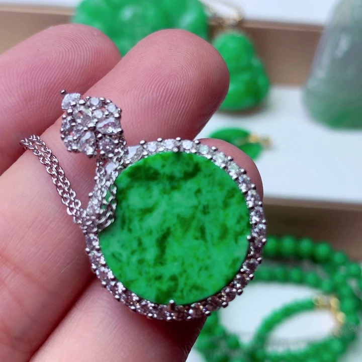 翡翠未镶嵌吊坠(不含链)