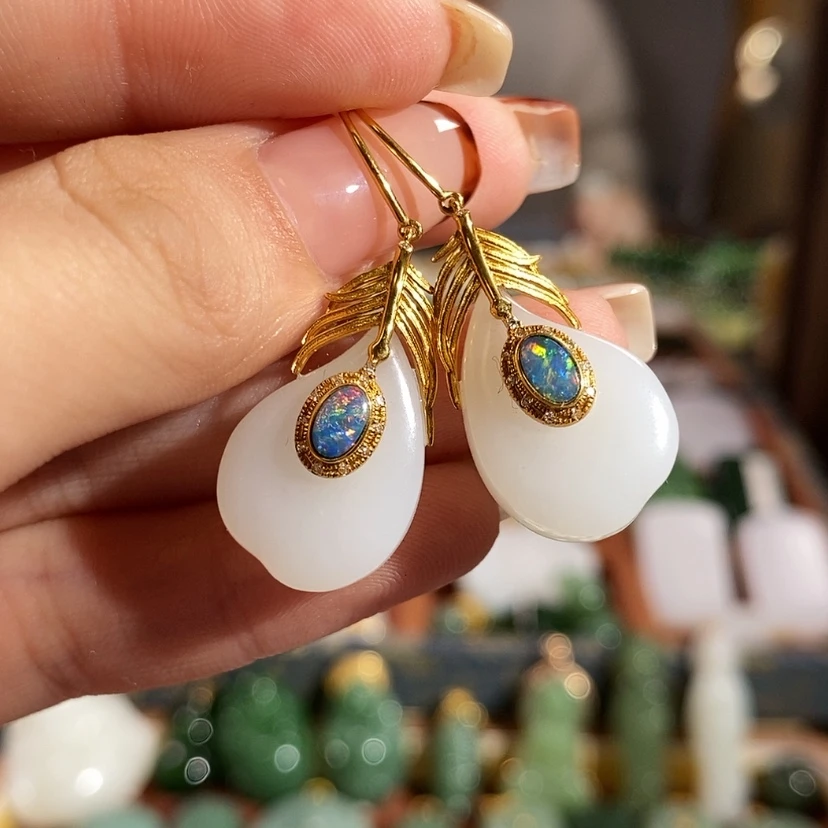 【闪购商品】吊坠(赠链)18K金镶嵌和田玉