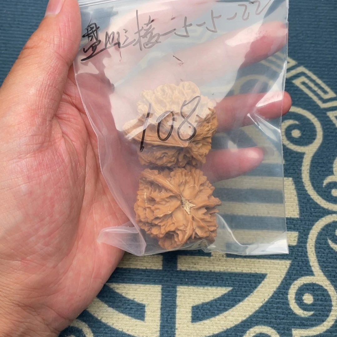 文玩核桃把件顺**然盘山三棱