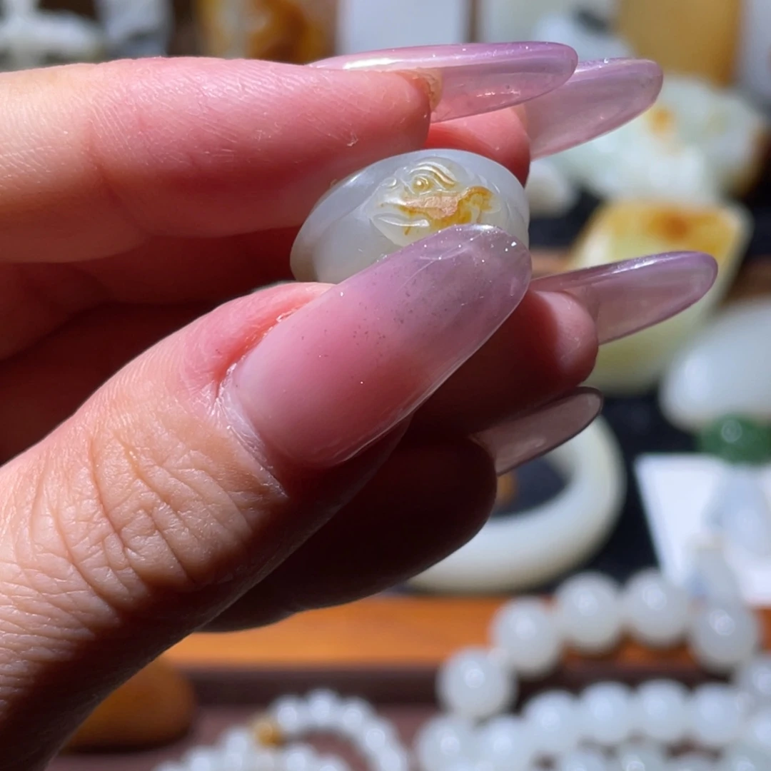 海***哥颈饰未镶嵌和田玉