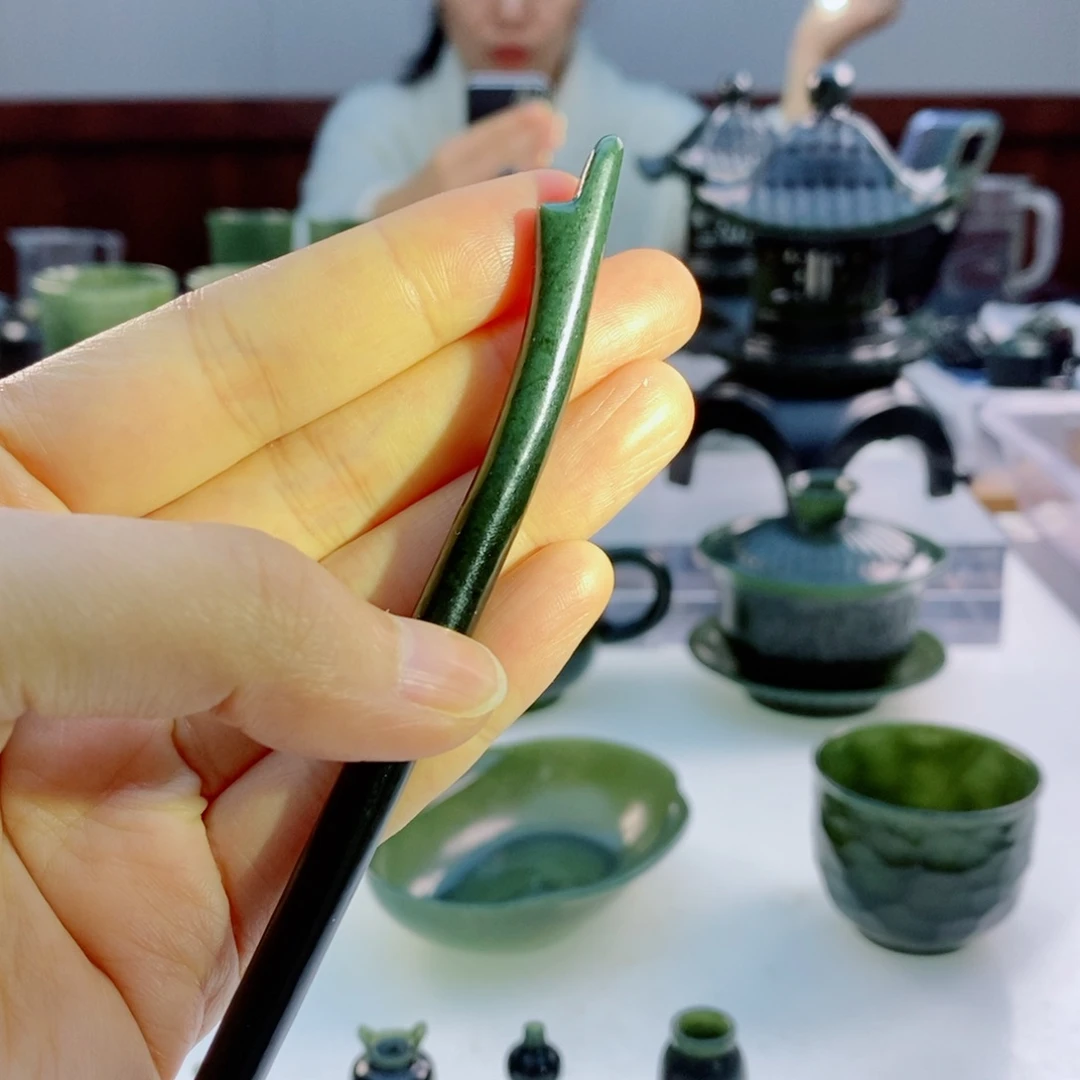 未镶嵌和田玉摆件发簪