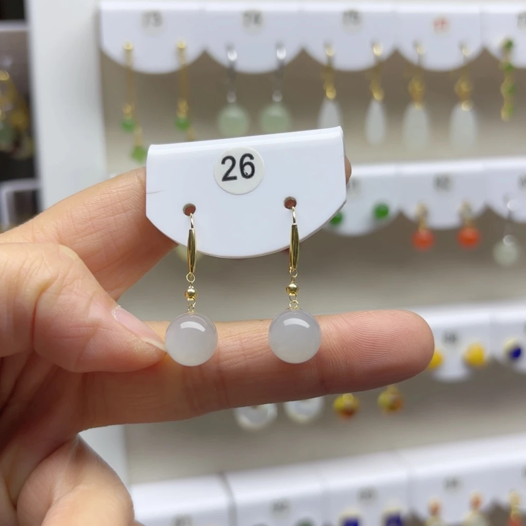 18K金镶嵌和田玉耳饰