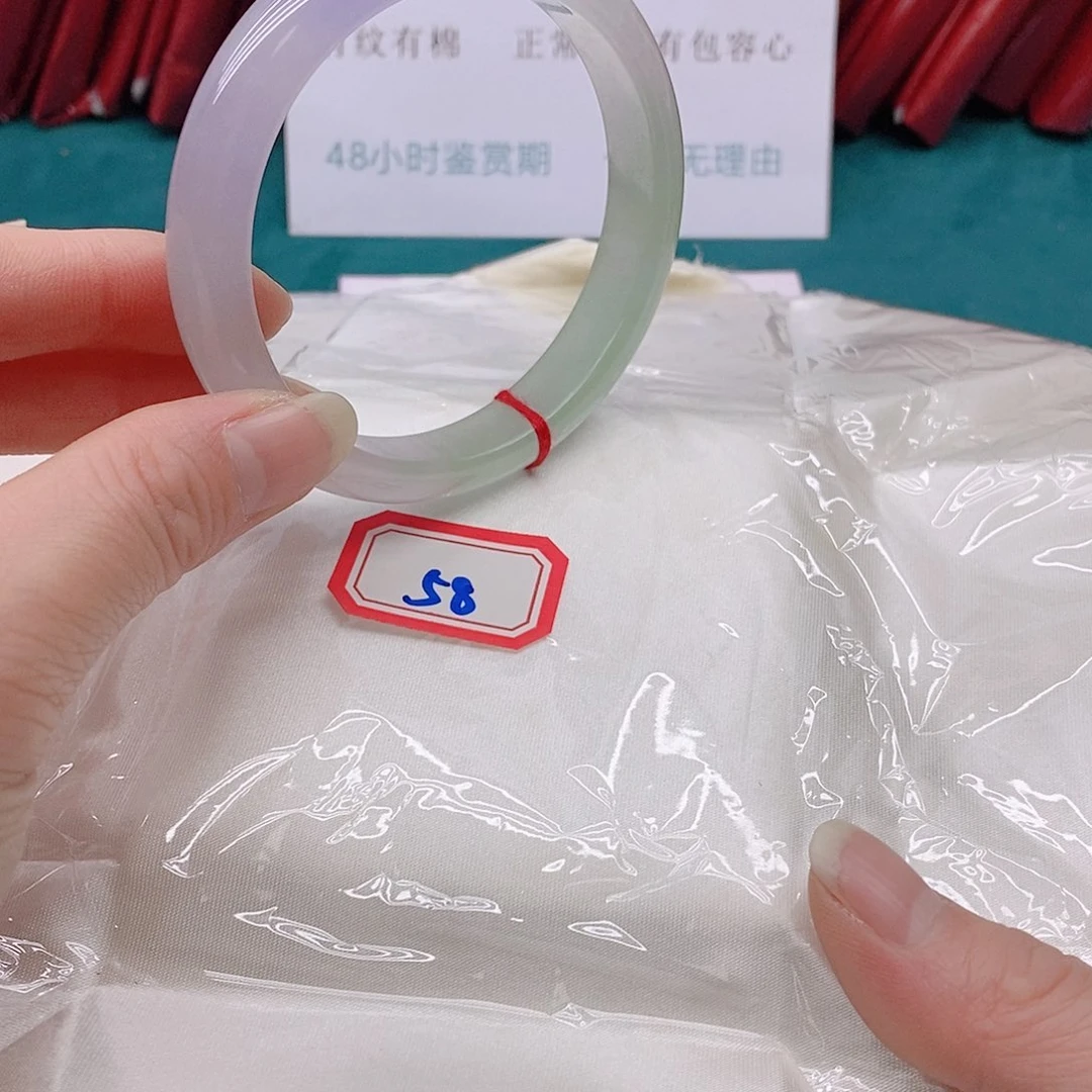 翡翠手镯未镶嵌?***a588888888