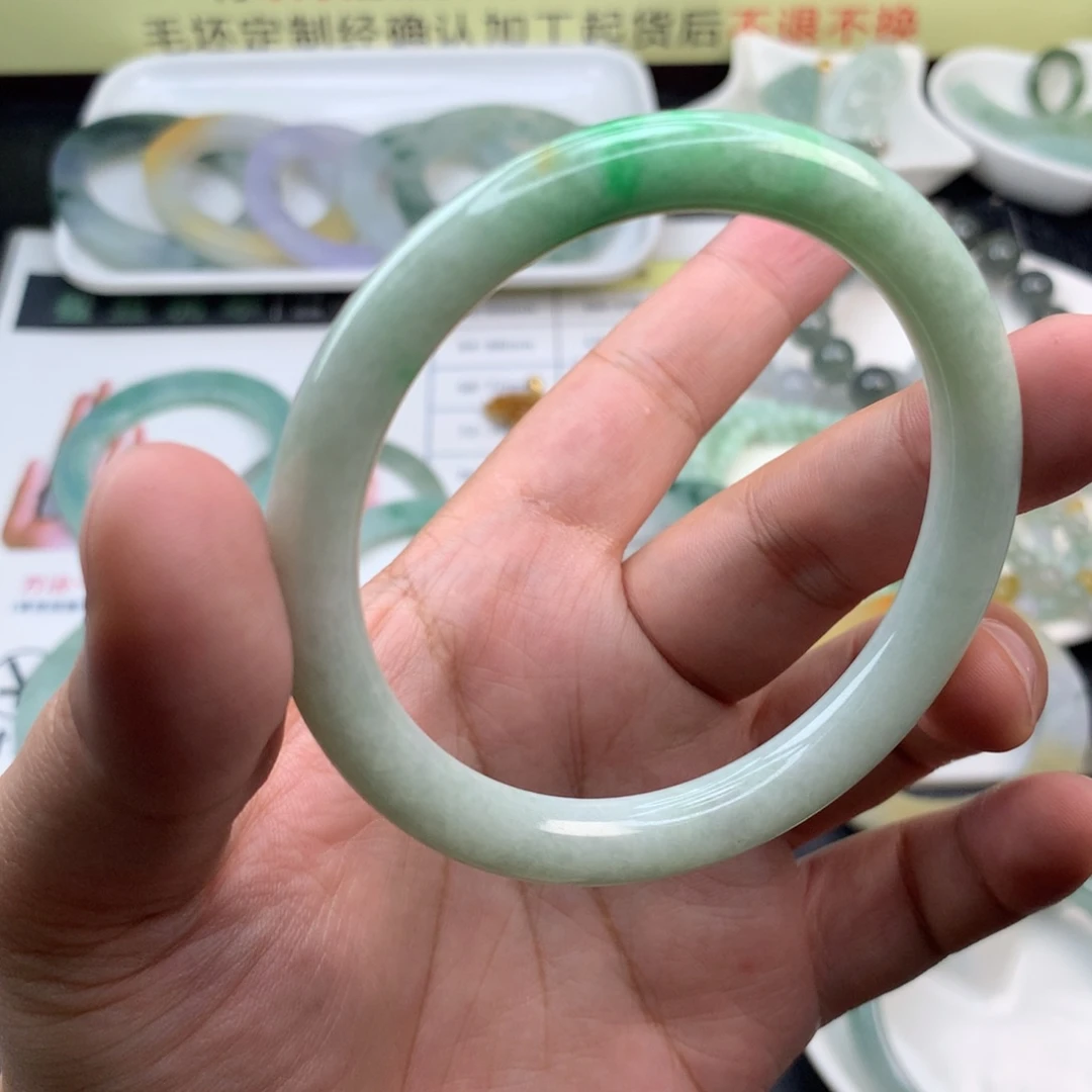 【闪购商品】未镶嵌定制翡翠霜*?抛光