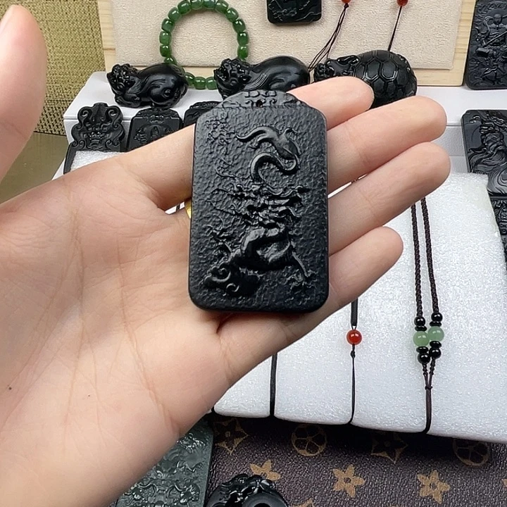 春***开和田玉（青玉）未镶嵌颈饰