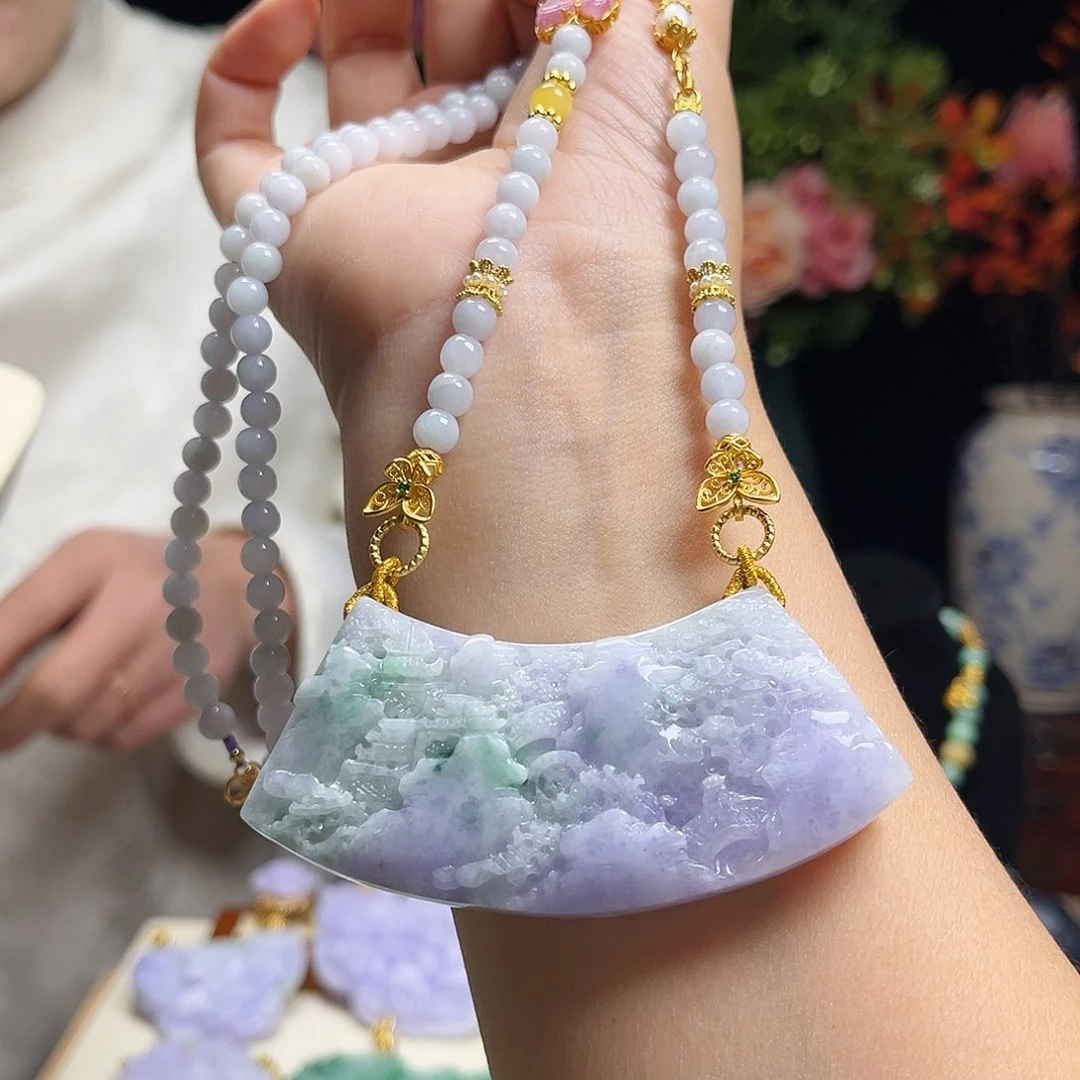 翡翠颈饰未镶嵌紫山水