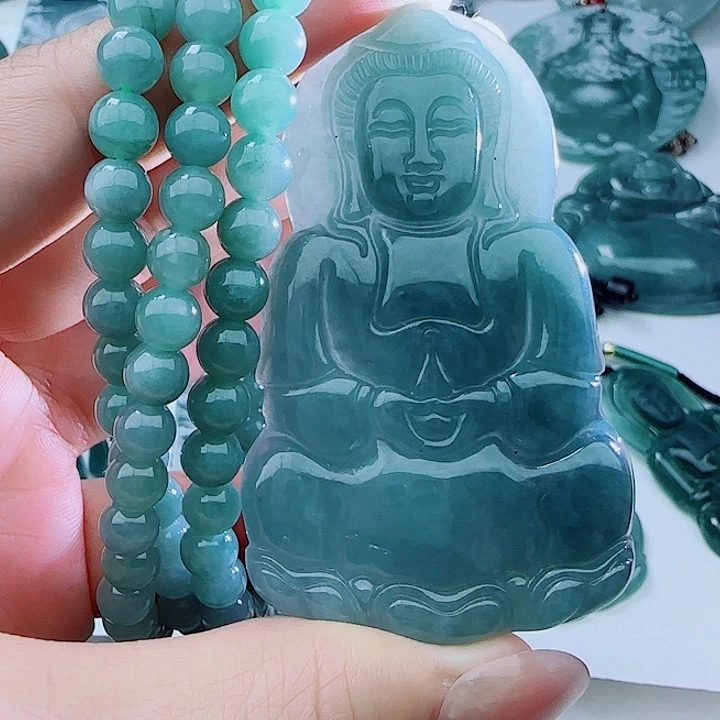翡翠未镶嵌颈饰多样性发货天然的A货翡翠