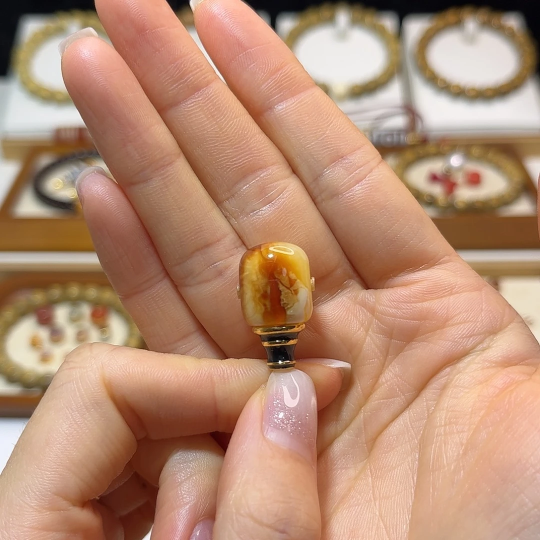 琥珀18K金镶嵌裸石三通