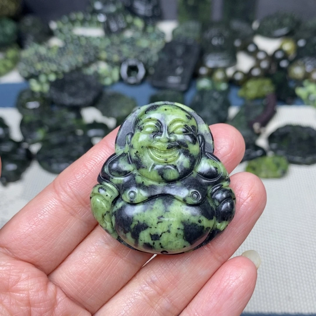蛇纹石玉未镶嵌颈饰西瓜绿佛公
