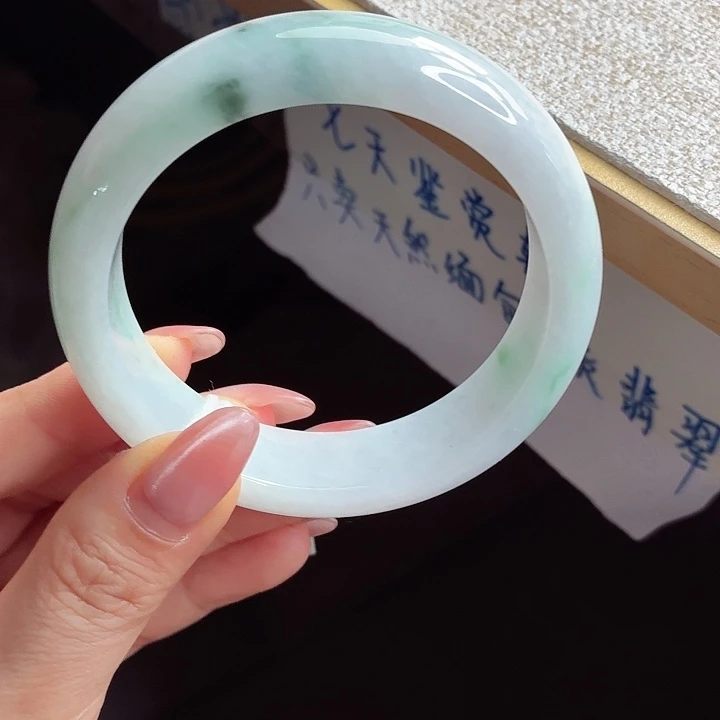 翡翠未镶嵌手镯手镯