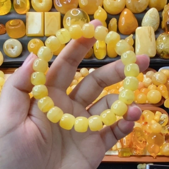 琥珀未镶嵌颈饰天然蜜蜡