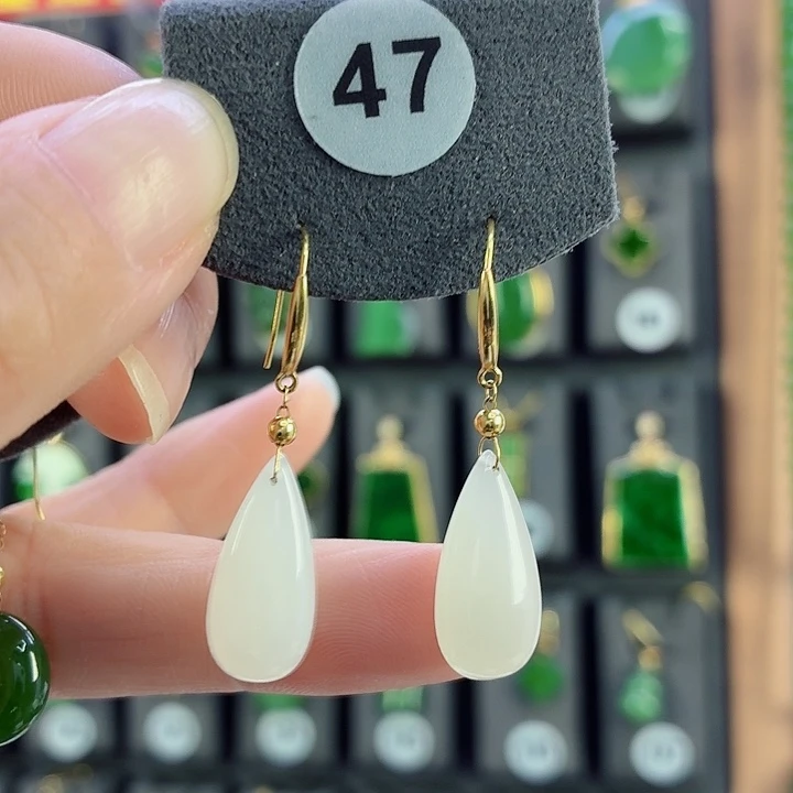 和田玉18K金镶嵌耳饰