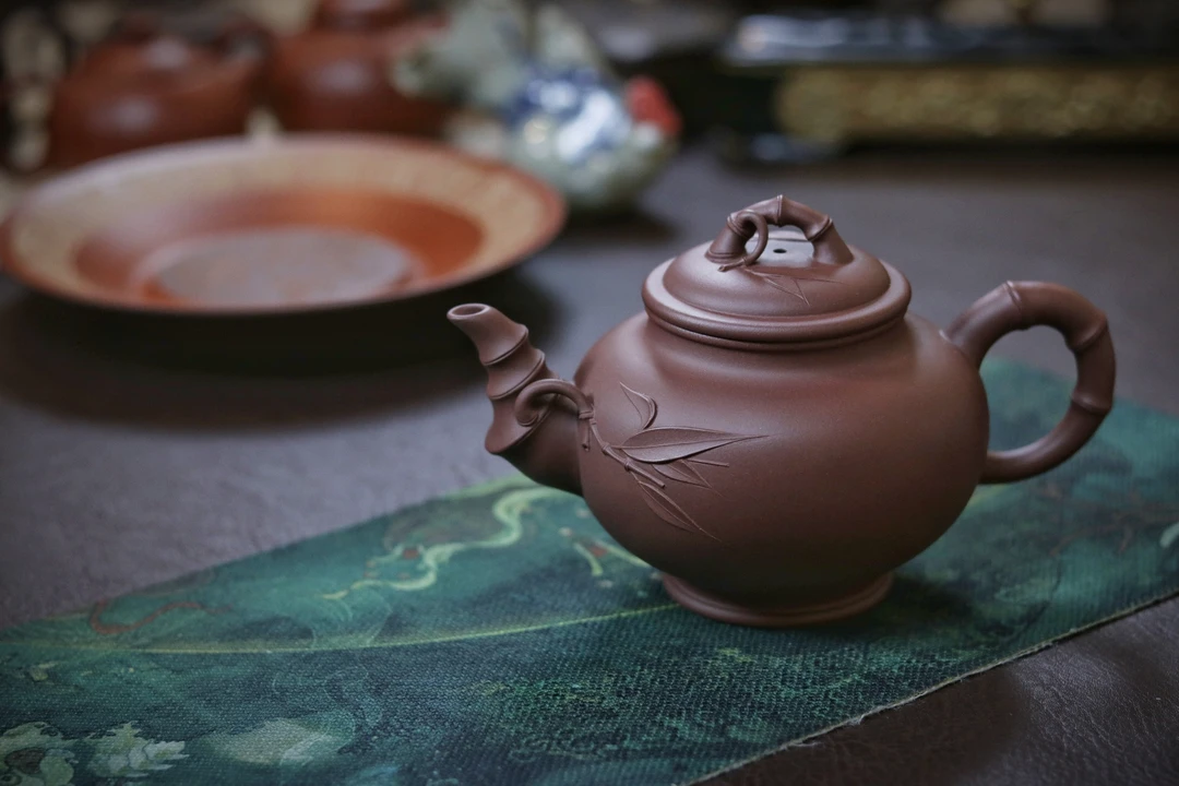 湘林甄选——【大报春壶】 泥料：4号井底槽清 容量：500cc   湘林手作