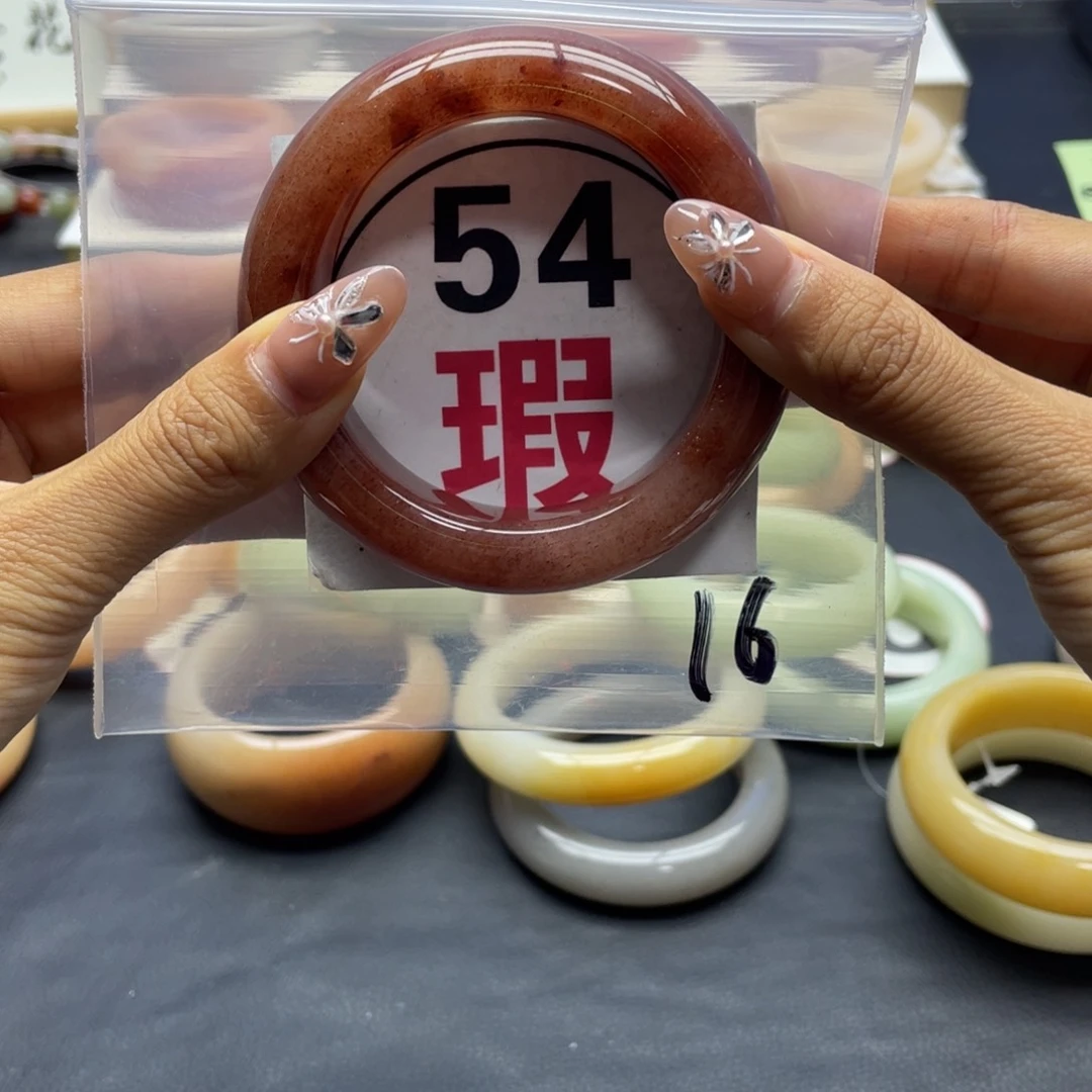 未镶嵌手镯石英岩玉