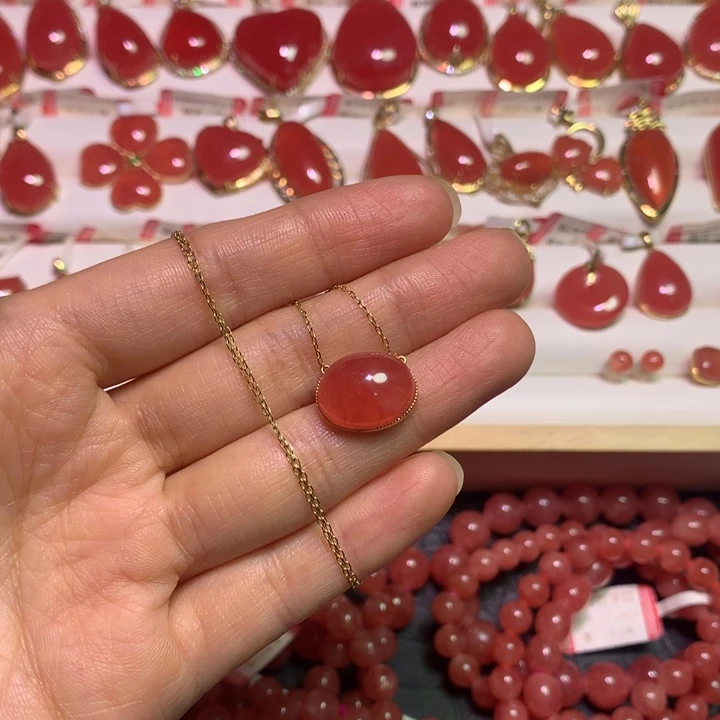 菱锰矿（红纹石）18K金镶嵌颈饰