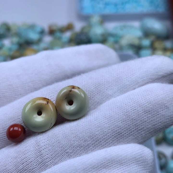 未镶嵌南红玛瑙珠宝奇石