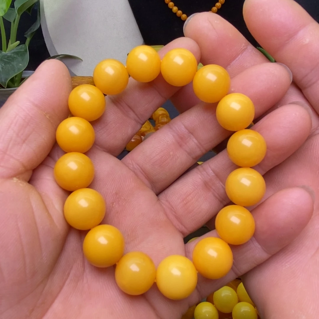 蜜蜡未镶嵌珠宝奇石