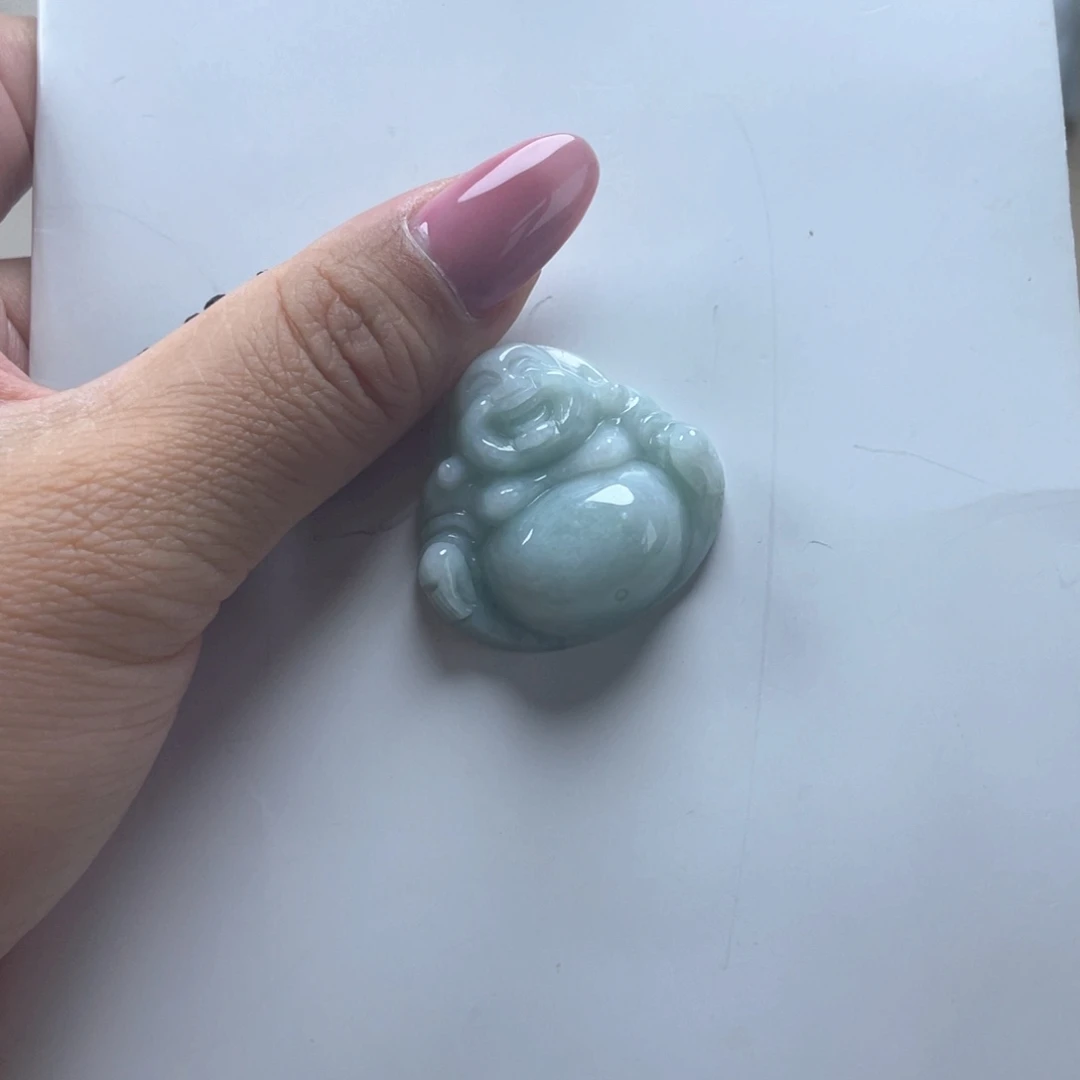 翡翠未镶嵌颈饰如*佛公
