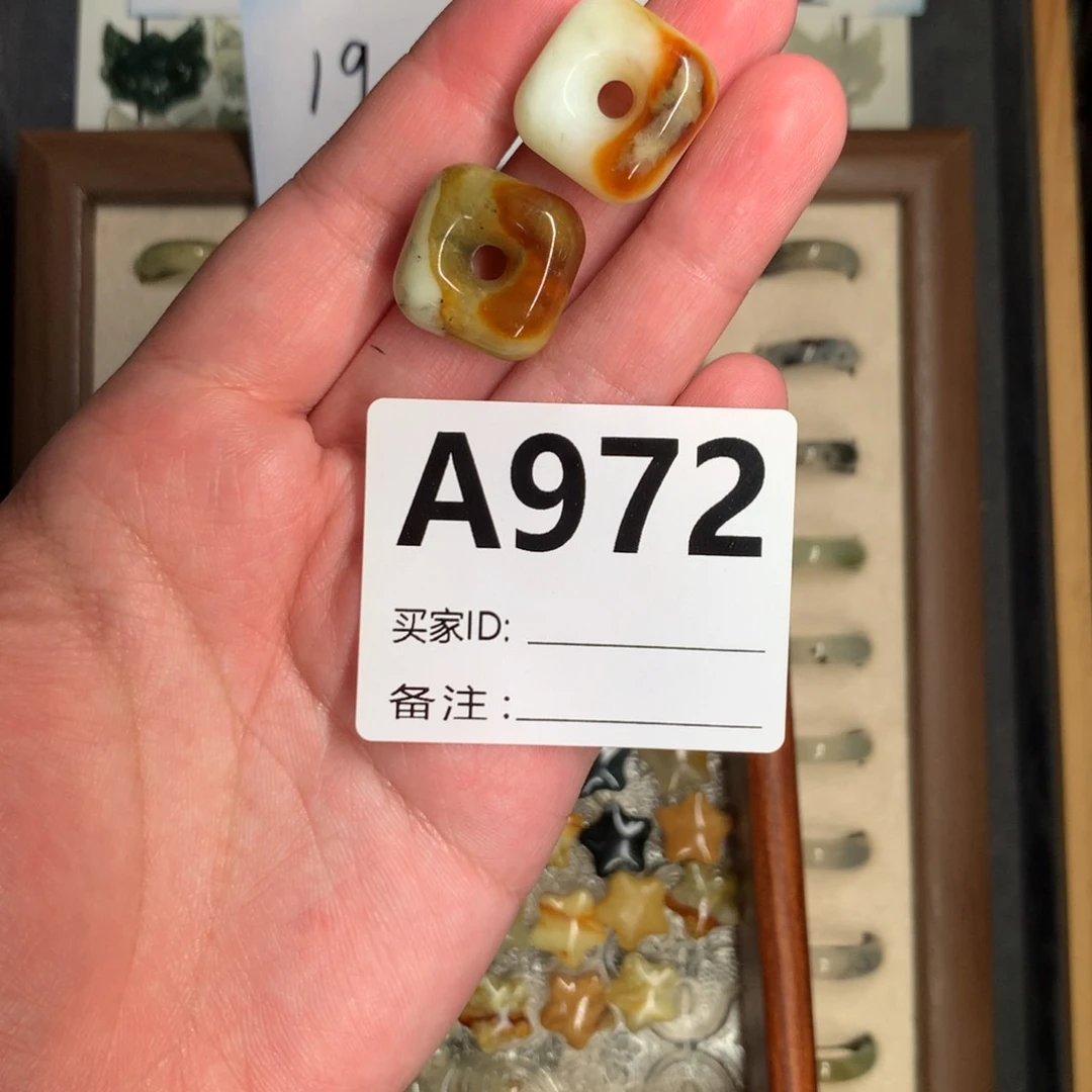 蛇纹石玉未镶嵌颈饰?****?