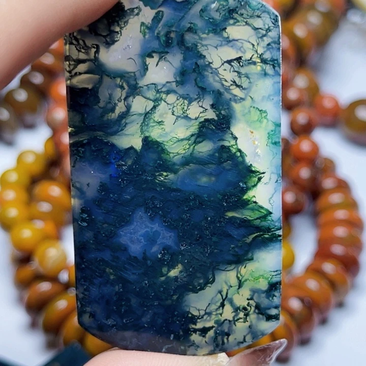 玛瑙/玉髓颈饰未镶嵌华**坦